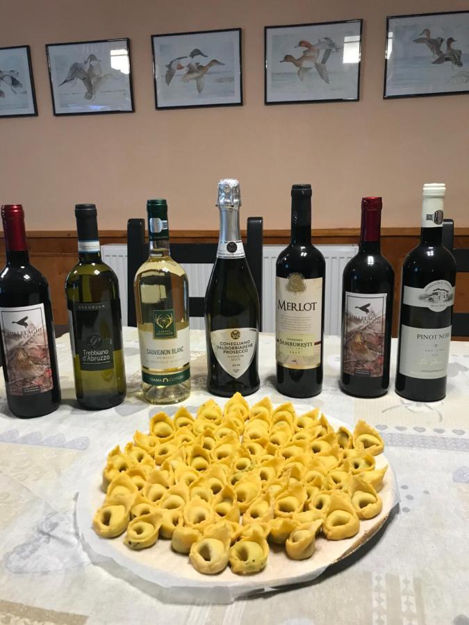 O Mie De Lacuri Vrata Zewnętrze zdjęcie
